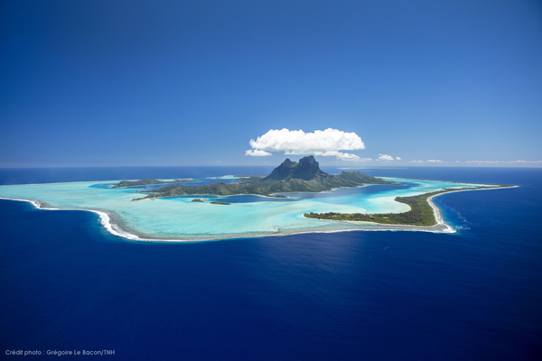 P2_08_BORA BORA_Divers TNH (87) © Grégoire Le Bacon Tahiti Nui Helicopters-600×400